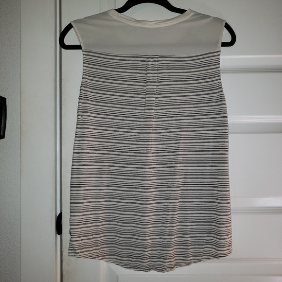 Sleeveless striped LOFT top - Picture 2 of 4
